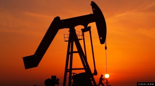 伊朗说劝返3艘试图通过霍尔木兹海峡的船只