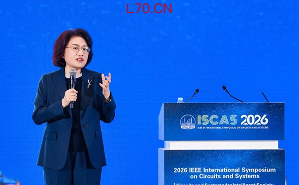 5月25日，华为何庭波发表题为“半导体新路径探索与实践”的主旨演讲。 华为