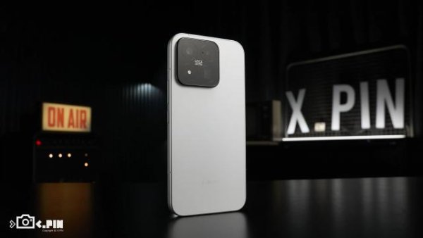 4799元的小米17 Max，不是单纯屏幕大那么简单。