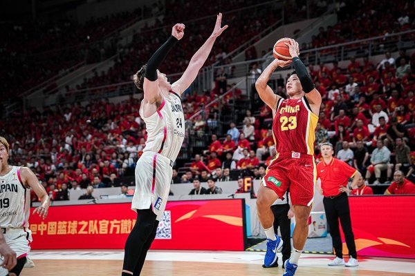 中国男篮73：92不敌日本男篮
